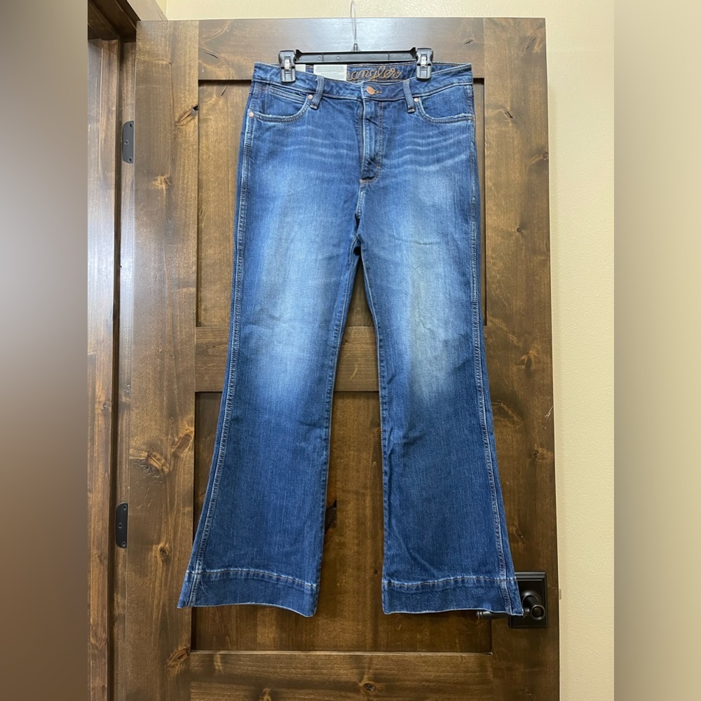 NWT Wrangler High Rise Trouser Jean 31x30